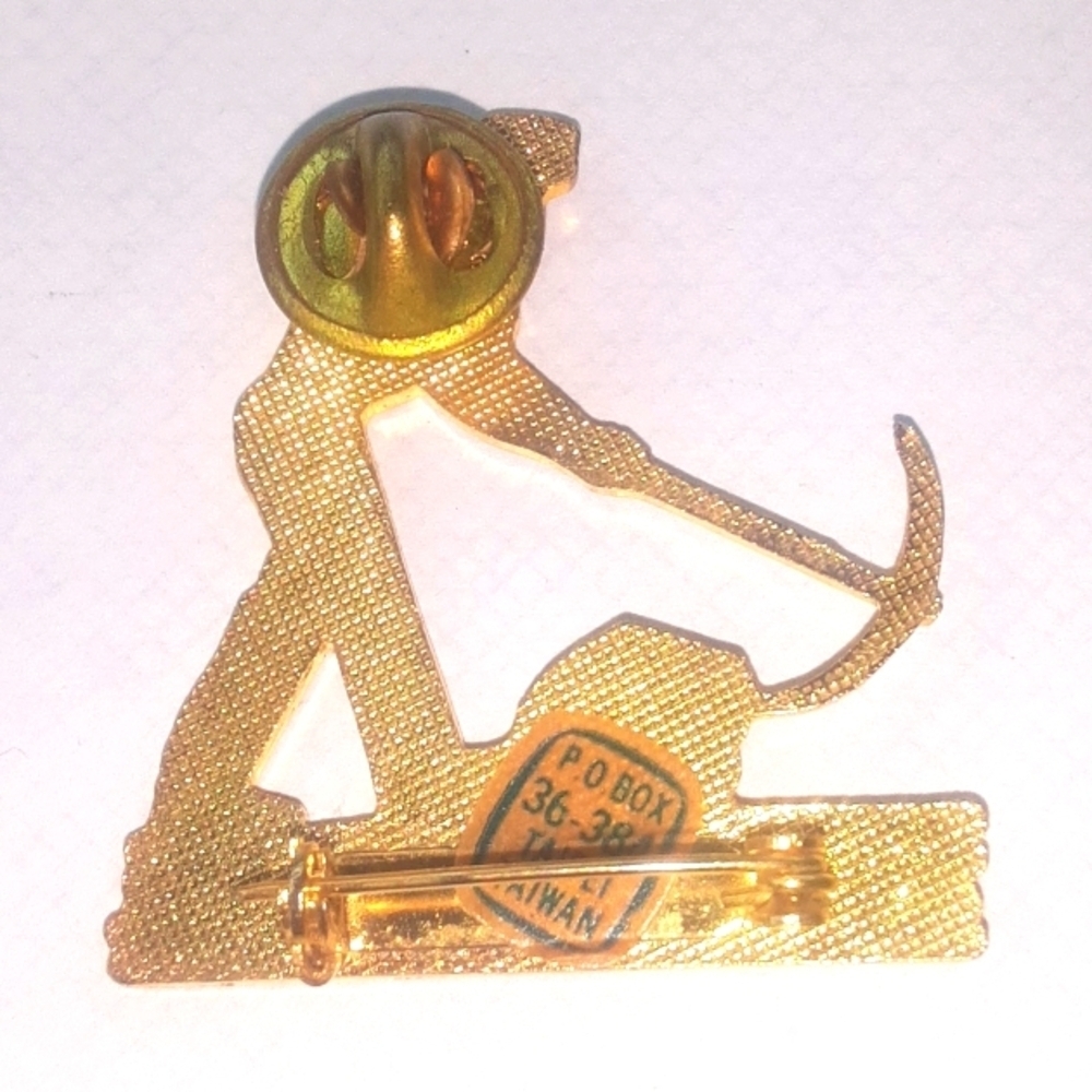 Colorful Worker Enamel Pin Loins - Picture 4 of 4